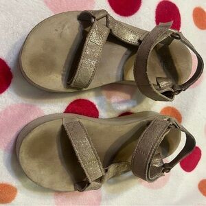 Teva Sandals Womens 8 Universal Flatform Strappy Gold Wedge Heels